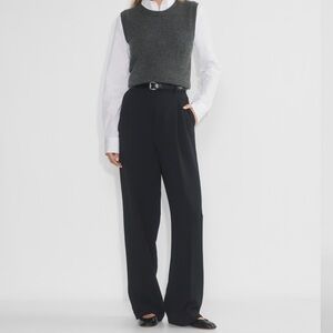 Aritzia The Effortless Pant Size 2 Brand New